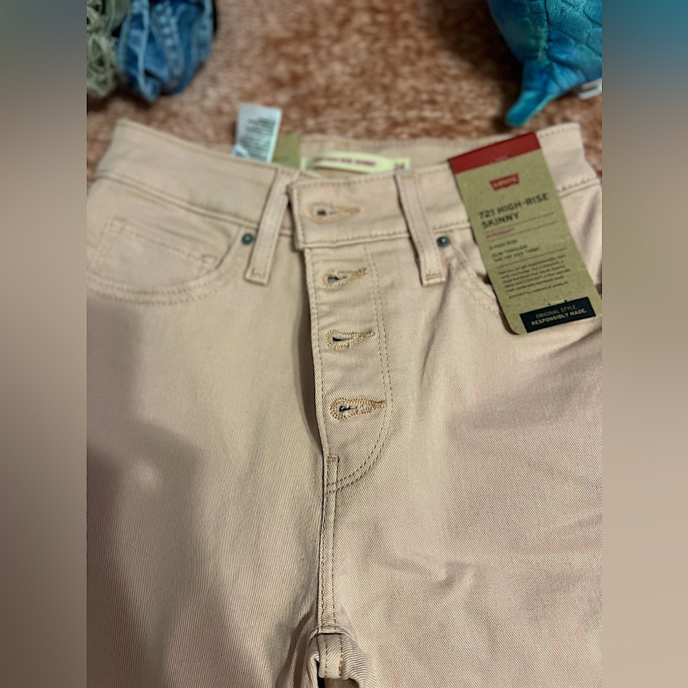 High rise skinny baby pink Levi skinny BRAND NEW ❌ with tag